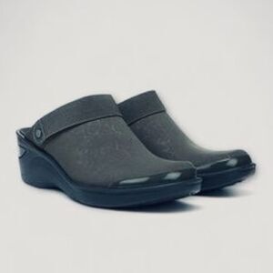 Bzees Dancer Women's Taupe Convertible Strap Clogs 12M/28cm